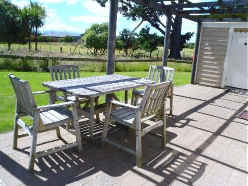 Brackenridge Country Retreat & Spa Martinborough Exterior foto